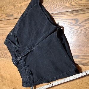 ROCK & REPUBLIC Jean Shorts Womens 8 BLACK FADED Preowned Used Denim BUMPERSHOOT